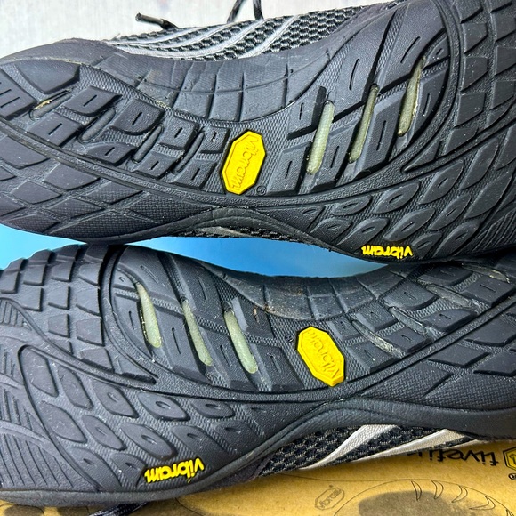 MERRELL -Pace Glove Barefoot Athletic Cross-Training, Trail Running Gray Shoe. - Picture 2 of 9